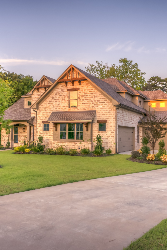 HOA Security Services in Colorado Springs - Black Wolf Security
